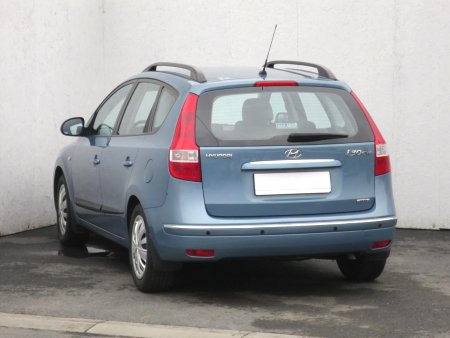 Hyundai i30, 2008 - pohled č. 5