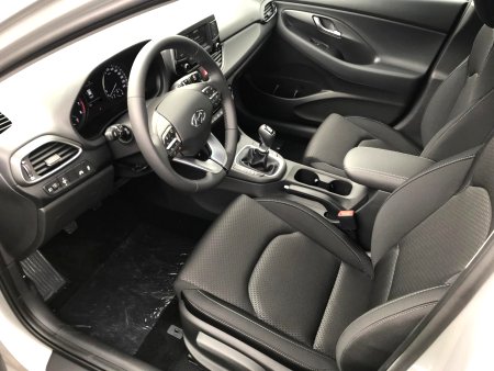 Hyundai i30, 2018 - pohled č. 5