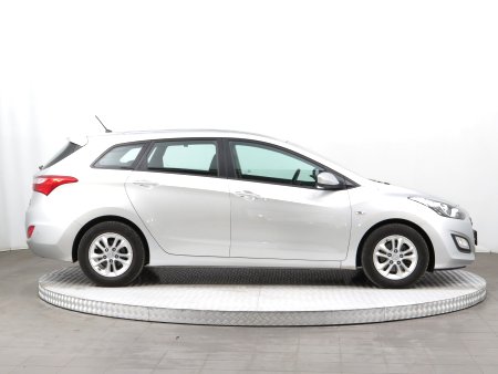 Hyundai i30, 2017 - pohled č. 8