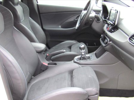 Hyundai i30, 2018 - pohled č. 8