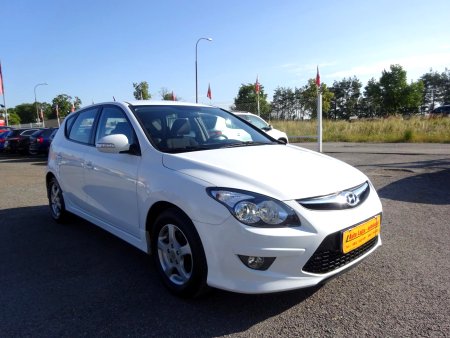 Hyundai i30 1.6 CRDi  koup.ČR, serviska