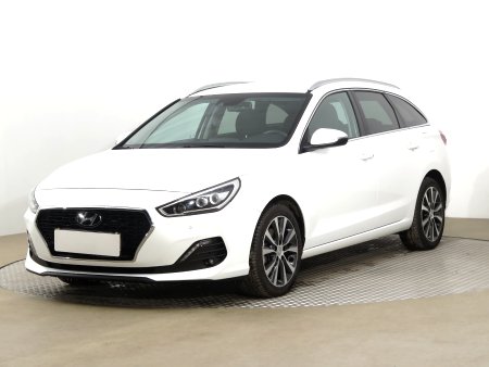 Hyundai i30, 2020 - pohled č. 3