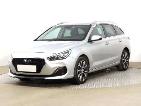 Hyundai i30, 2020 - pohled č. 3