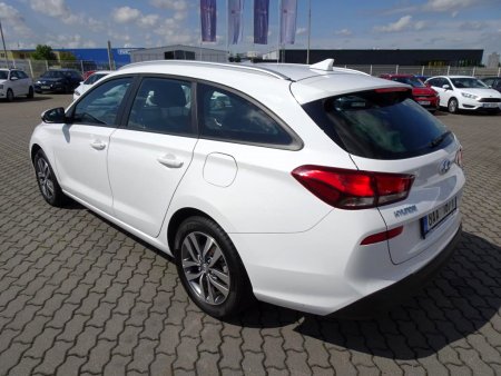 Hyundai i30, 2020 - pohled č. 3