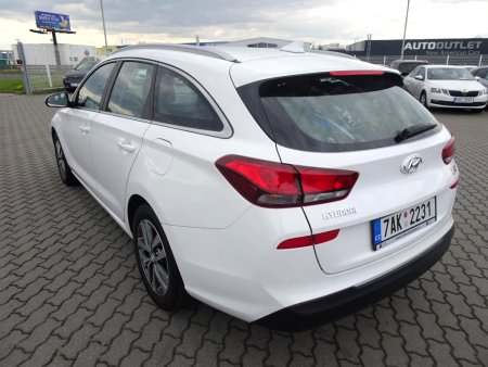 Hyundai i30, 2019 - pohled č. 3