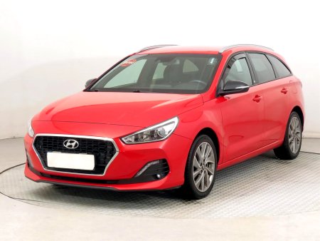 Hyundai i30, 2018 - pohled č. 3