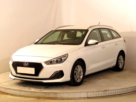 Hyundai i30, 2019 - pohled č. 3