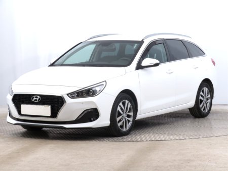 Hyundai i30, 2019 - pohled č. 3