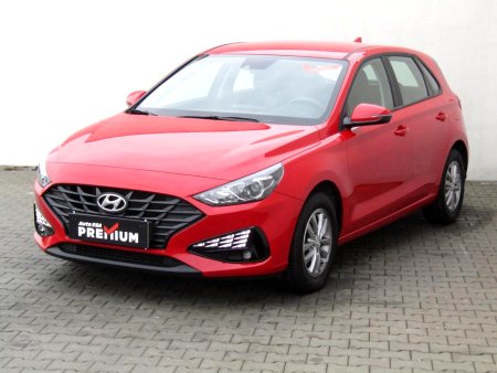 Hyundai i30, 2021 - pohled č. 3