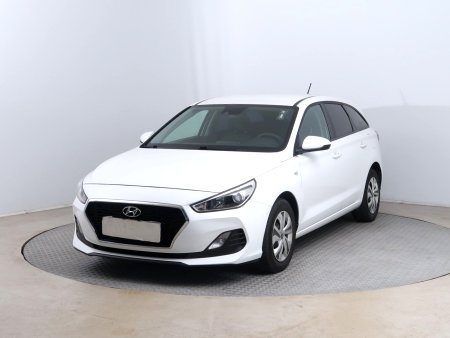 Hyundai i30, 2019 - pohled č. 3