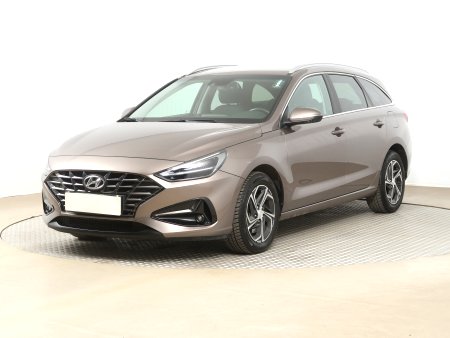 Hyundai i30, 2022 - pohled č. 3