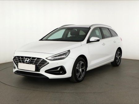Hyundai i30, 2022 - pohled č. 3