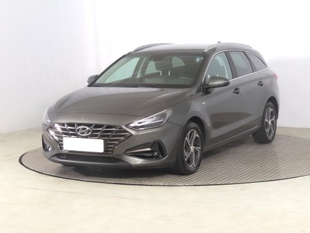 Hyundai i30, 2022 - pohled č. 3