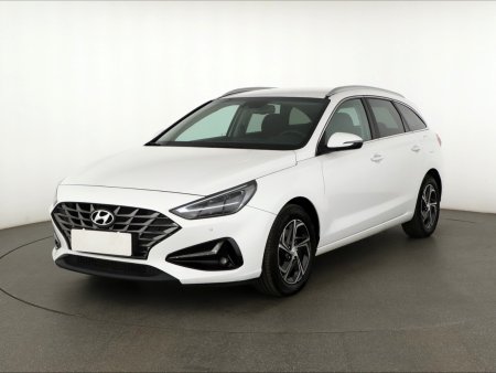 Hyundai i30, 2022 - pohled č. 3