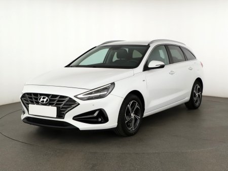 Hyundai i30, 2021 - pohled č. 3