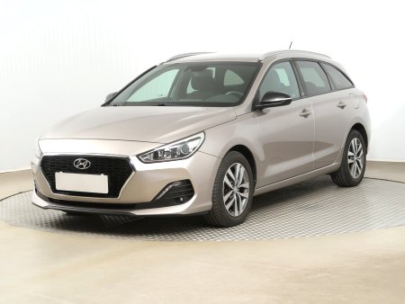 Hyundai i30, 2018 - pohled č. 3