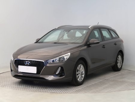 Hyundai i30, 2018 - pohled č. 3