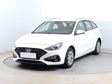 Hyundai i30, 2021 - pohled č. 3