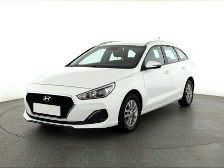 Hyundai i30, 2020 - pohled č. 3