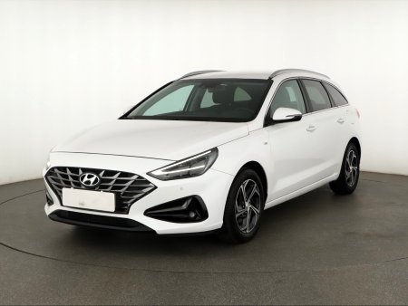 Hyundai i30, 2022 - pohled č. 3