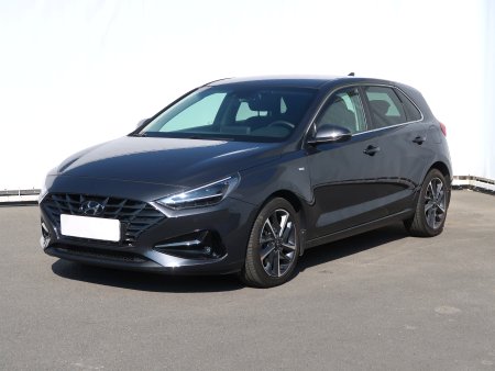 Hyundai i30, 2021 - pohled č. 3