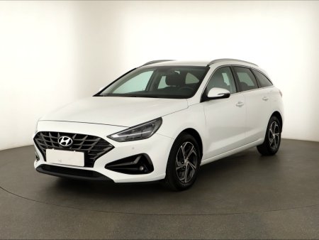 Hyundai i30, 2022 - pohled č. 3