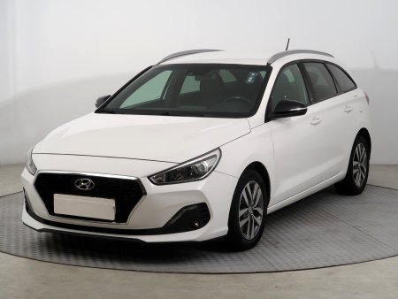Hyundai i30, 2019 - pohled č. 3