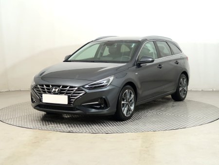 Hyundai i30, 2021 - pohled č. 3