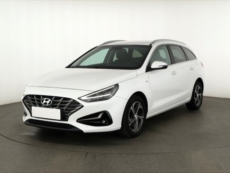 Hyundai i30, 2022 - pohled č. 3