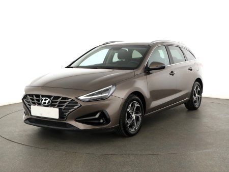 Hyundai i30, 2022 - pohled č. 3