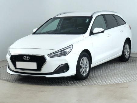 Hyundai i30, 2020 - pohled č. 3
