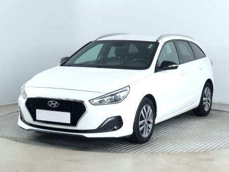 Hyundai i30, 2019 - pohled č. 3