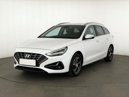 Hyundai i30, 2021 - pohled č. 3