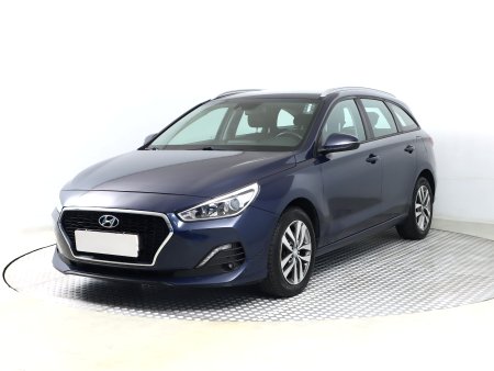 Hyundai i30, 2020 - pohled č. 3