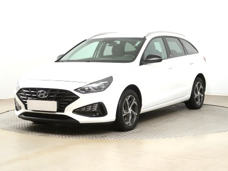 Hyundai i30, 2022 - pohled č. 3