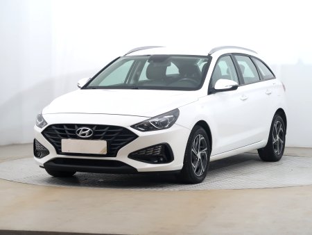 Hyundai i30, 2020 - pohled č. 3