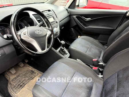 Hyundai ix20, 2014 - pohled č. 3