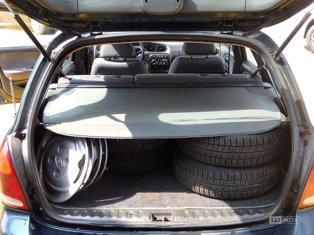 Hyundai Lantra, 1997 - pohled č. 14