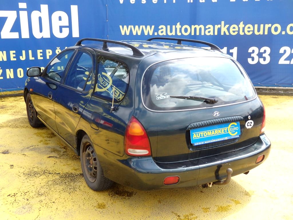 Hyundai Lantra, 1997 - pohled č. 4