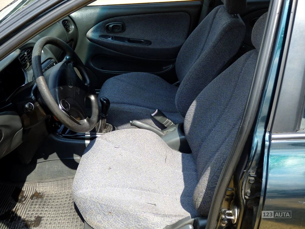 Hyundai Lantra, 1997 - pohled č. 7