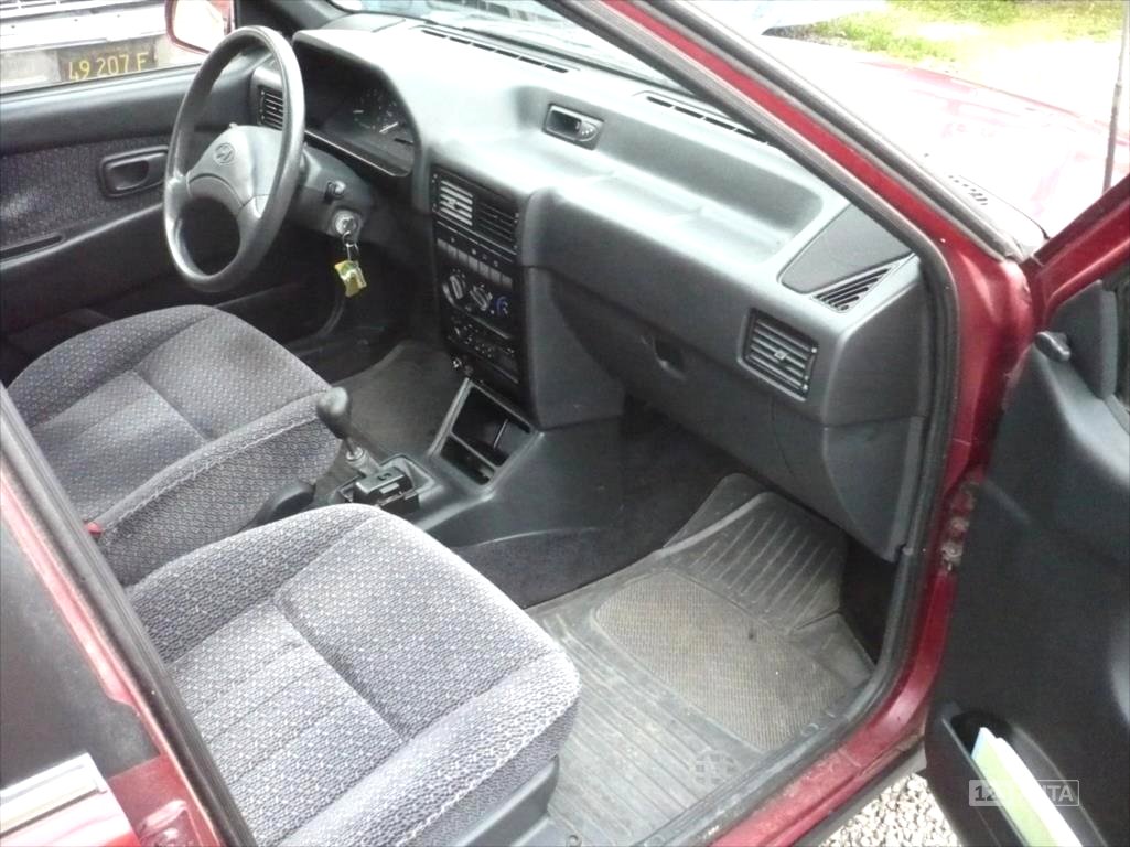 Hyundai Pony, 1993 - pohled č. 8