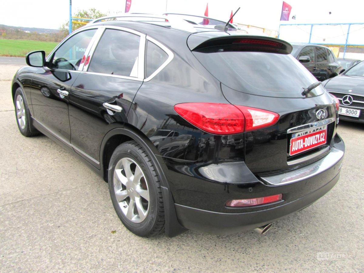 Infiniti EX35, 2009 - pohled č. 4