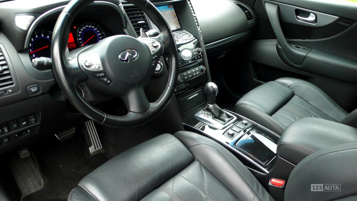 Infiniti FX50, 2013 - pohled č. 9