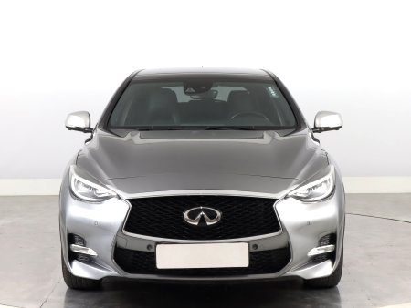 Infiniti Q30, 2016 - pohled č. 2