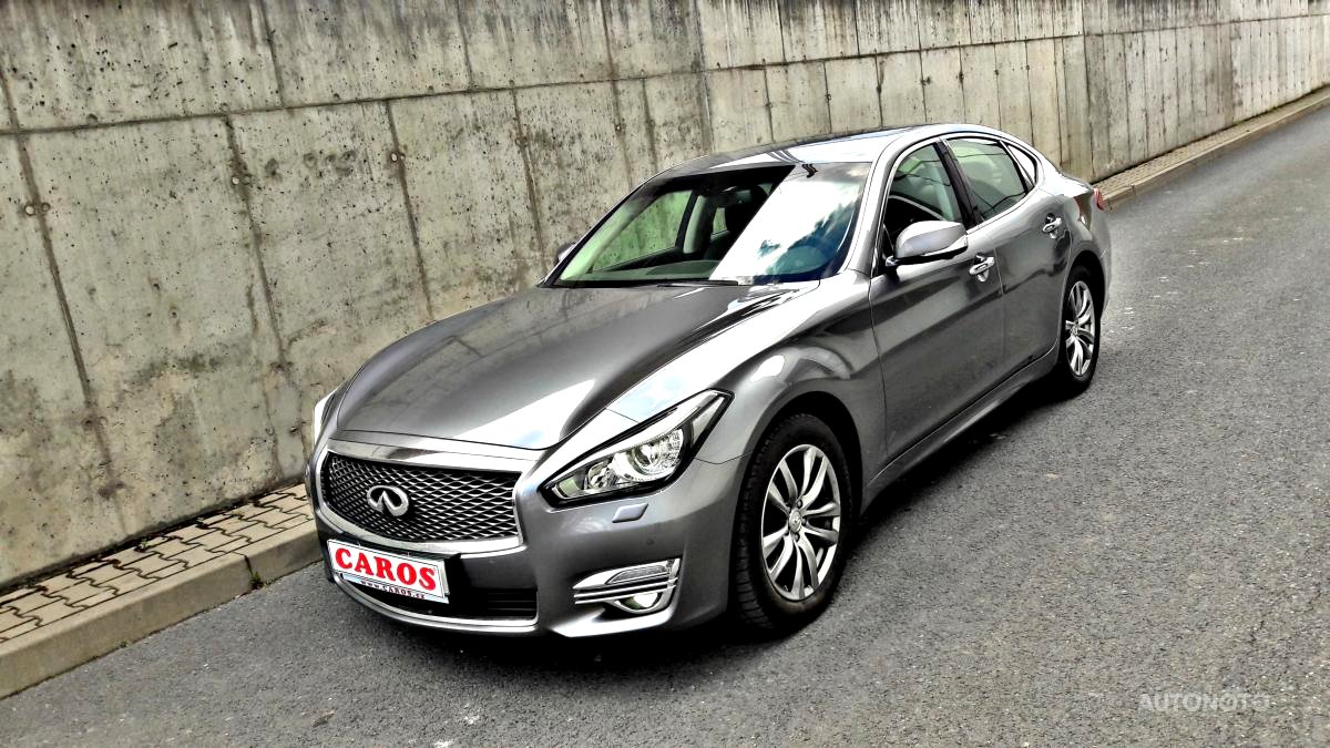 Infiniti Q70, 2015 - celkový pohled