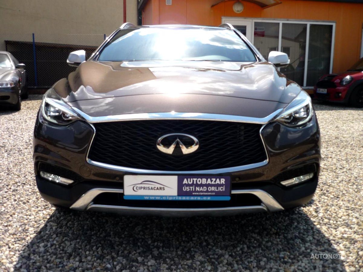 Infiniti QX30, 2016 - pohled č. 2