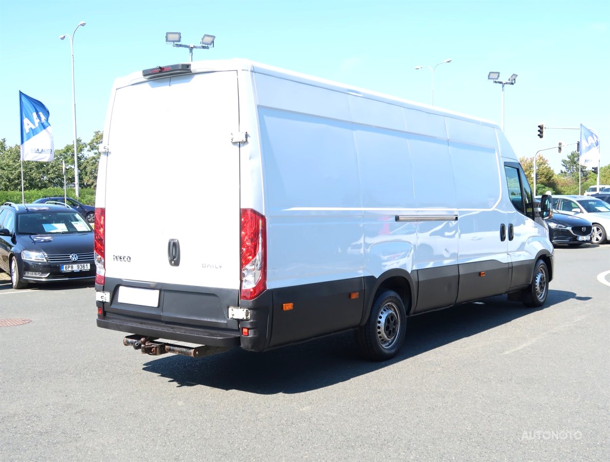 Iveco Daily, 2019 - pohled č. 3