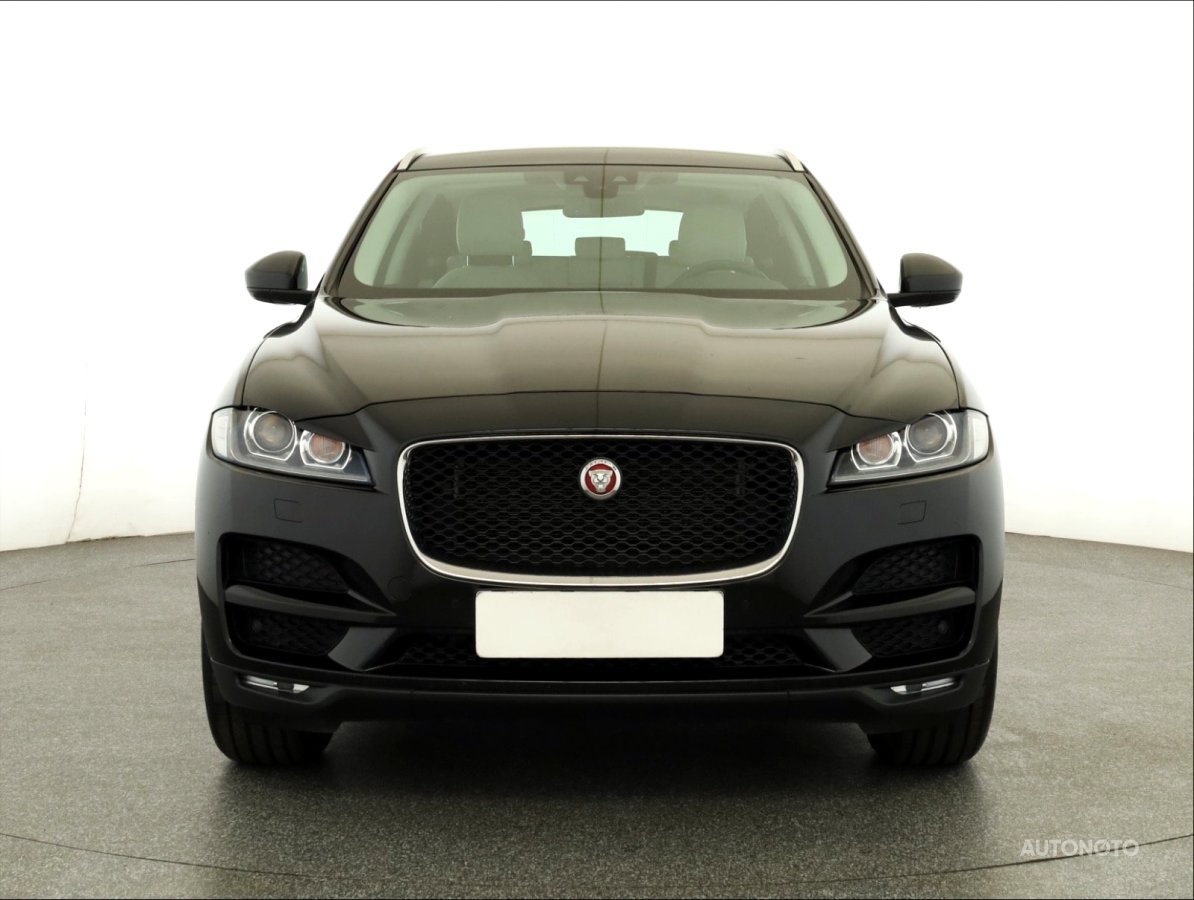 Jaguar F-Pace, 2018 - pohled č. 2