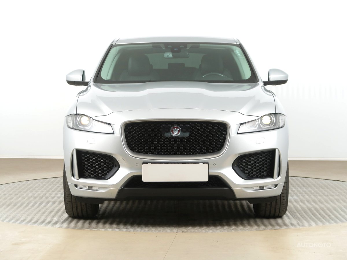 Jaguar F-Pace, 2016 - pohled č. 2
