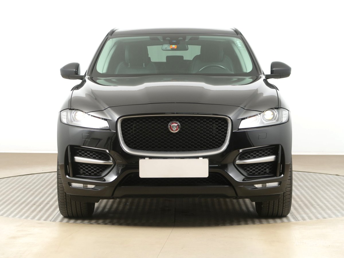 Jaguar F-Pace, 2018 - pohled č. 2